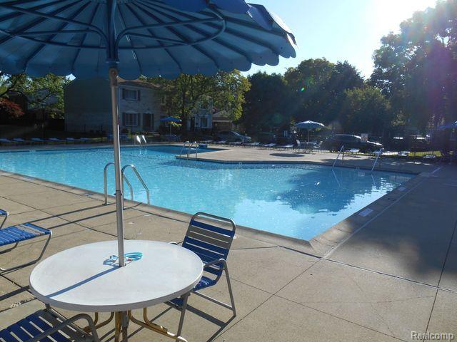 1963 WICKHAM Street, Royal Oak, MI 48073 — Photo 23