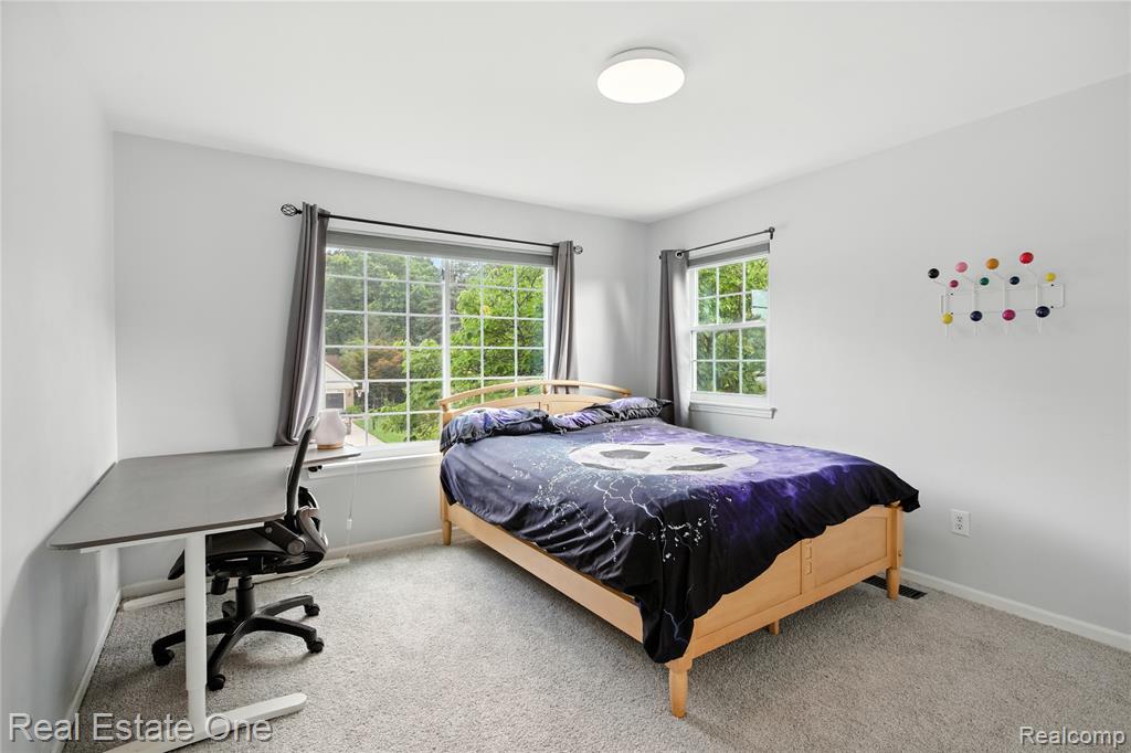 7335 Willow Oak Drive, West Bloomfield, MI 48324 — Photo 26