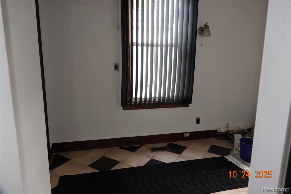 194 Farrand Park, Highland Park, MI 48203 — Photo 11
