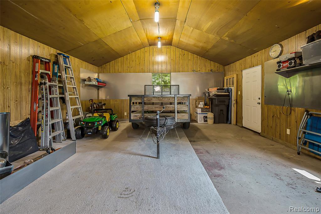9137 Maltby Road, Brighton, MI 48116 — Photo 32