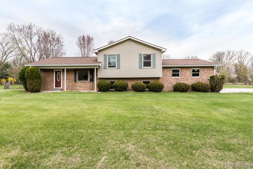 3672 W NORTH TERRITORIAL Road, Whitmore Lake, MI 48189 — Photo 3