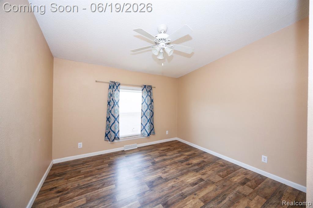7860 War Road, Newport, MI 48166 — Photo 38