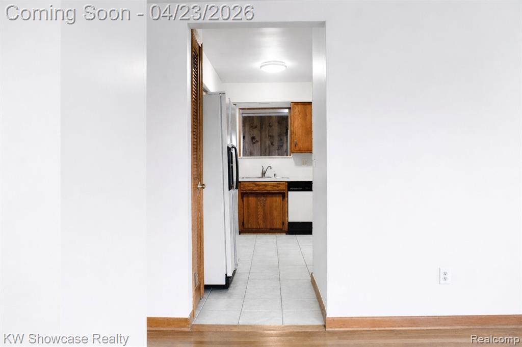 6206 Berwyn Street, Dearborn Heights, MI 48127 — Photo 18
