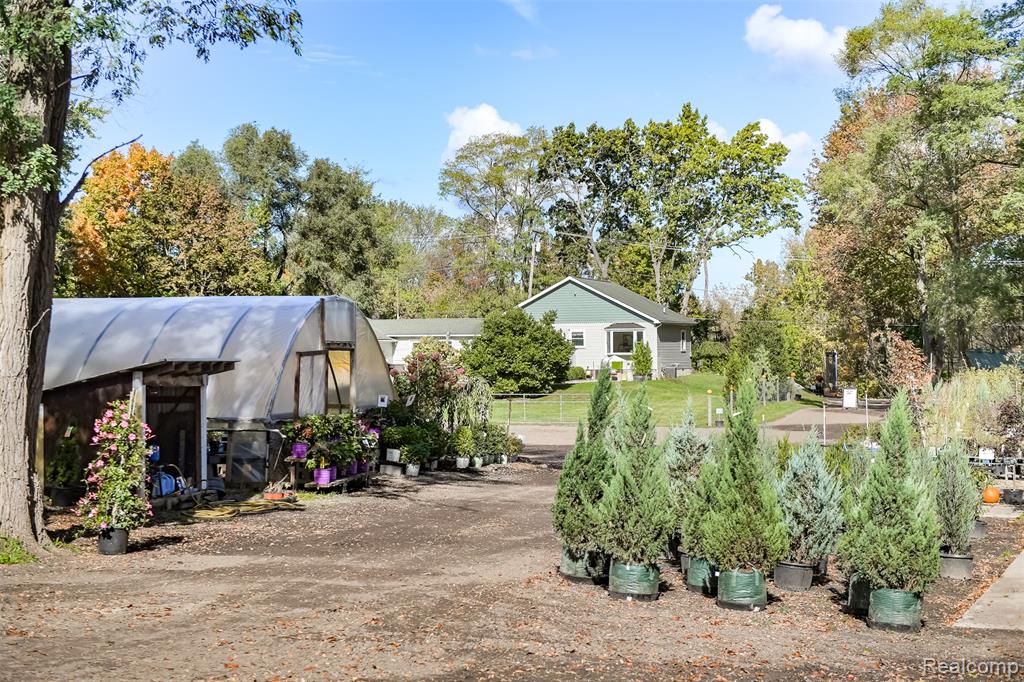 2076 Seymour Lake Road, Ortonville, MI 48462 — Photo 30