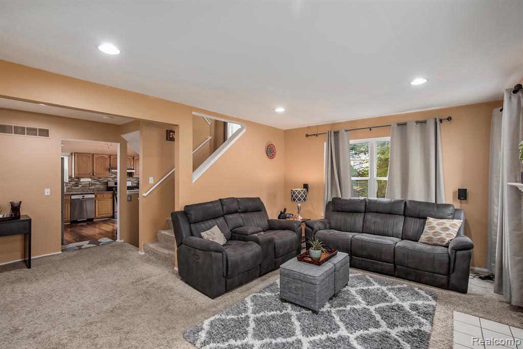 862 Polo Place, Auburn Hills, MI 48326 — Photo 5