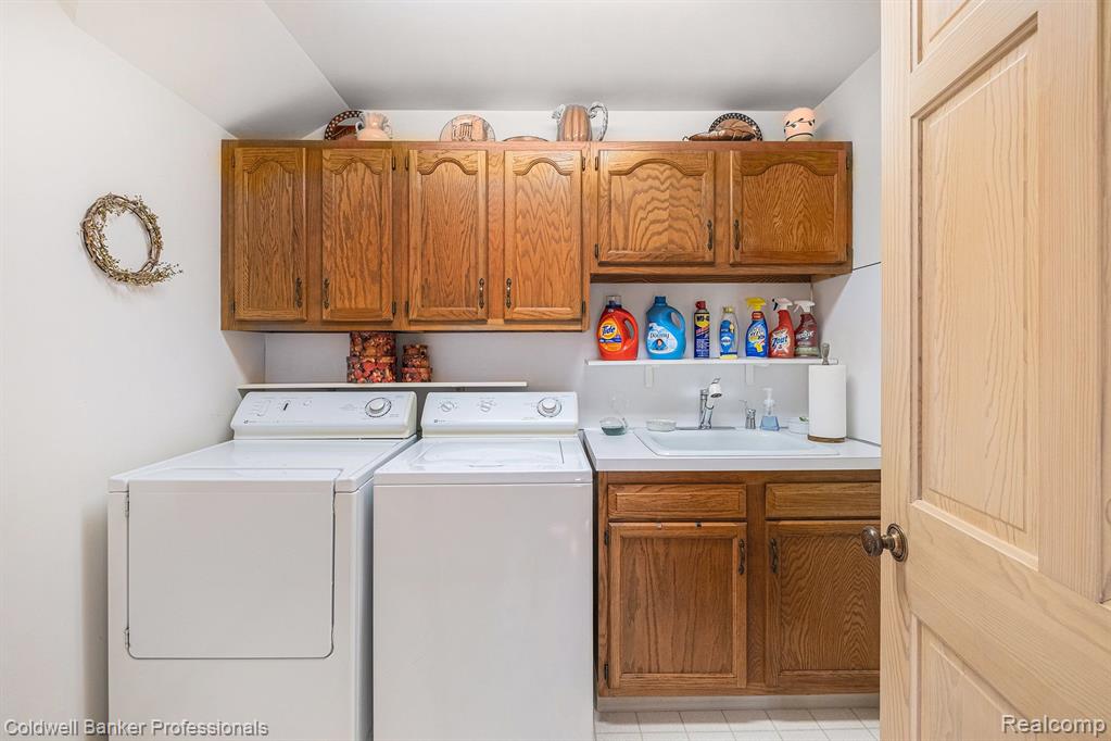 2103 E NEWARK Road, Lapeer, MI 48446 — Photo 20