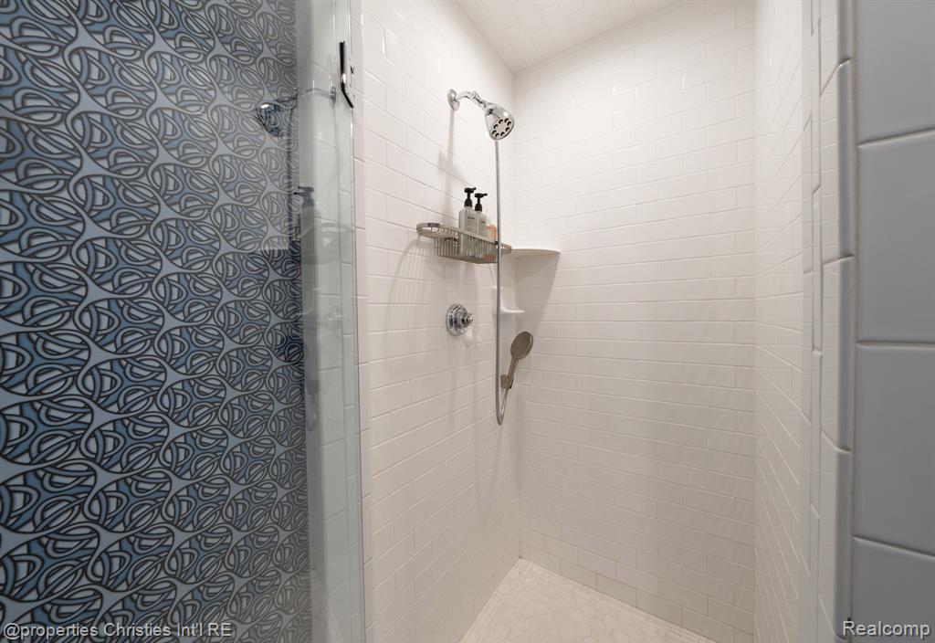 991 N Glenhurst Drive, Birmingham, MI 48009 — Photo 51