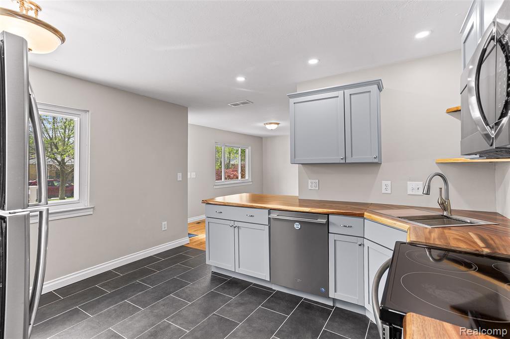 10753 Van Buren Street, Van Buren, MI 48111 — Photo 12