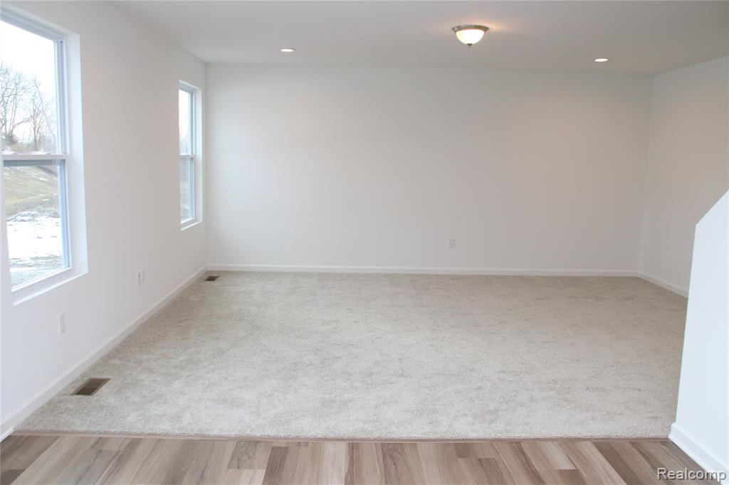 6007 Huron River Lane, Ypsilanti, MI 48197 — Photo 2