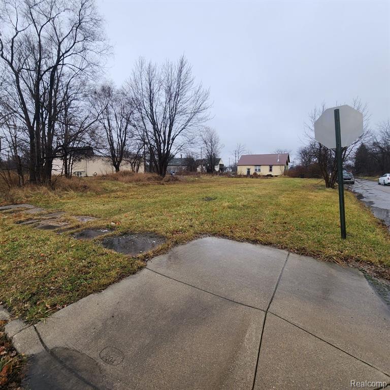 2193 SAINT JOSEPH Street, Detroit, MI 48207 — Photo 8