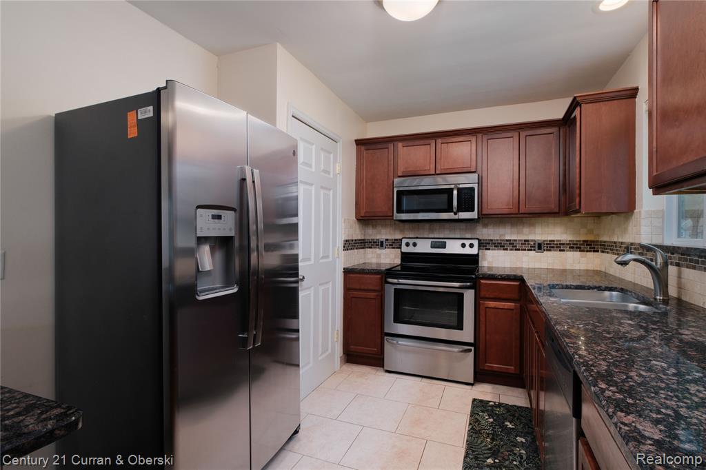 13631 Labelle Street, Oak Park, MI 48237 — Photo 10