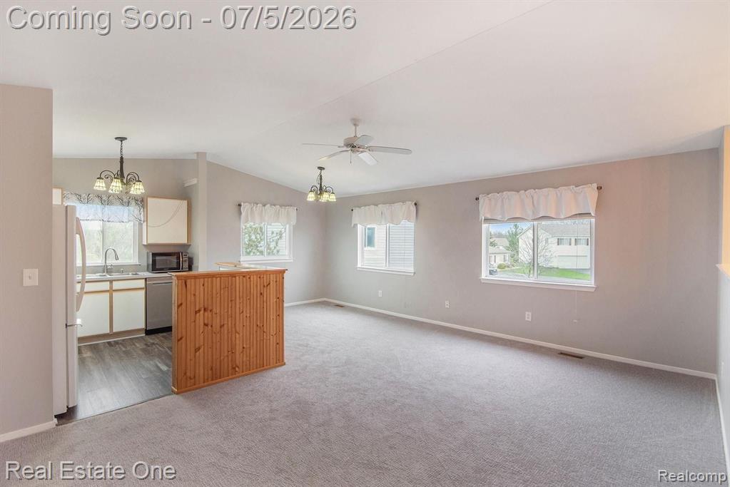 9527 GREENFIELD Court, Grand Blanc, MI 48439 — Photo 4