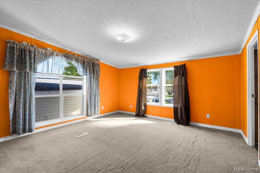 996 River Line Drive, Howell, MI 48843 — Photo 9