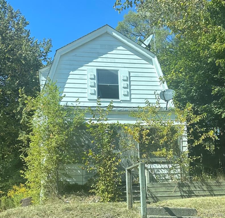 913 Perry Street, Flint, MI 48504 — front exterior