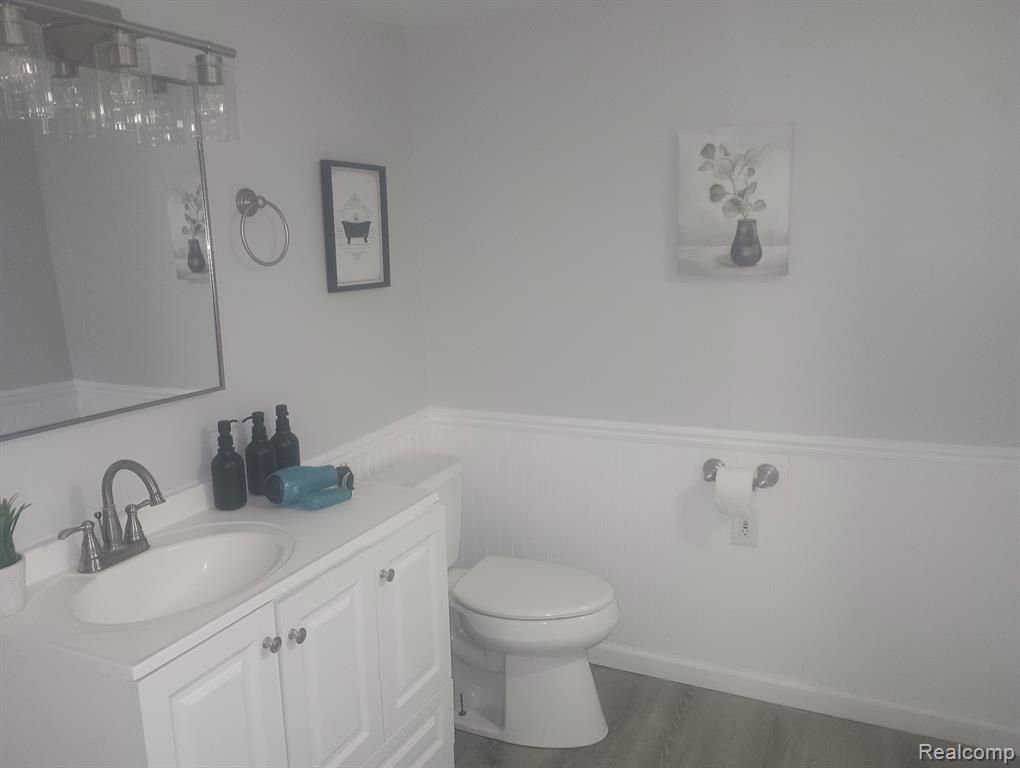 986 Pine Road, Bay City, MI 48706 — Photo 5