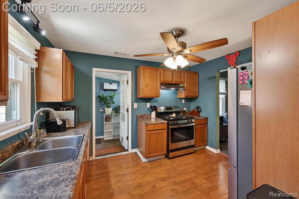 39185 Chase Street, Romulus, MI 48174 — Photo 12