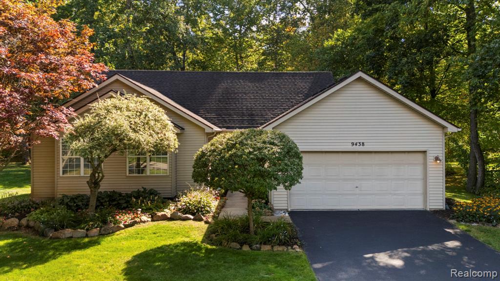 9438 Appleview Court, Brighton, MI 48116 — Photo 62