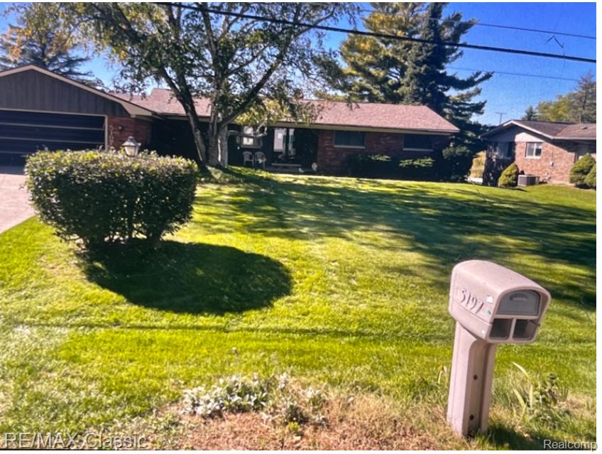 5197 SURFWOOD Drive, Commerce Twp, MI 48382 — Photo 16