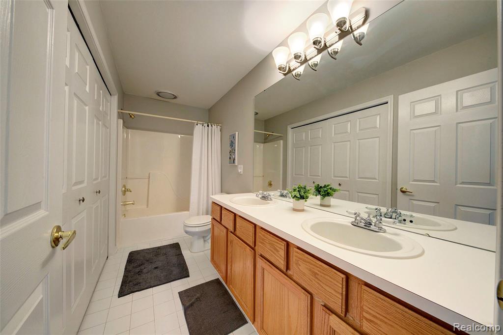702 Westhills Drive, South Lyon, MI 48178 — Photo 44