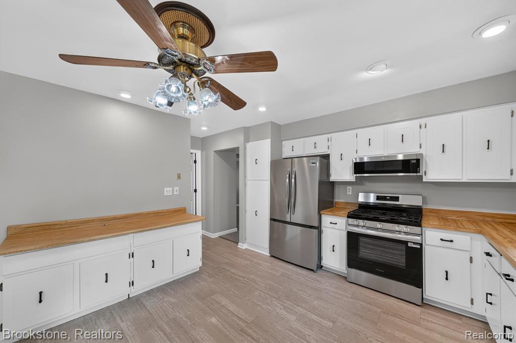 720 Comet Court, Canton, MI 48188 — Photo 14