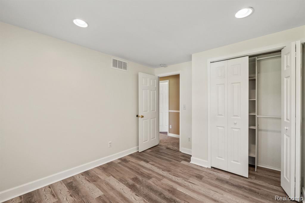 749 Mariday Street, Lake Orion, MI 48362 — Photo 16