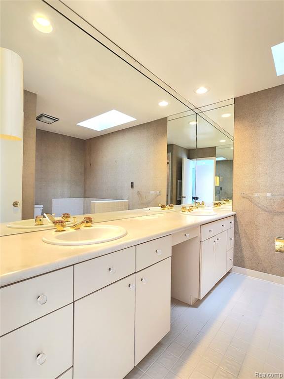 5129 Woodlands Lane, Bloomfield Hills, MI 48302 — Photo 29