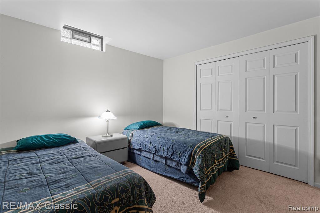 38360 Chessington, Farmington Hills, MI 48331 — Photo 30