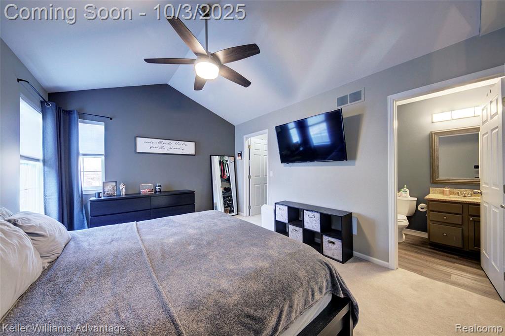 988 Calpernia, Wixom, MI 48393 — Photo 41