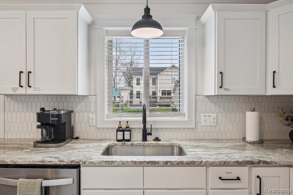 8845 Oakview, Plymouth, MI 48170 — Photo 19