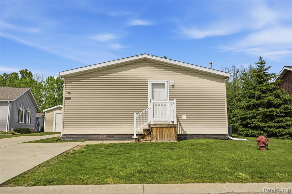 11006 Wood Run Circle, South Lyon, MI 48178 — Photo 20