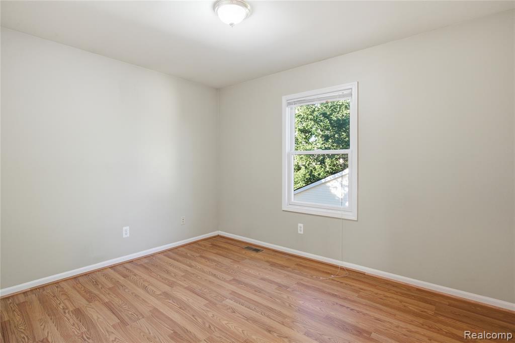 4118 Devon Road, Royal Oak, MI 48073 — Photo 18