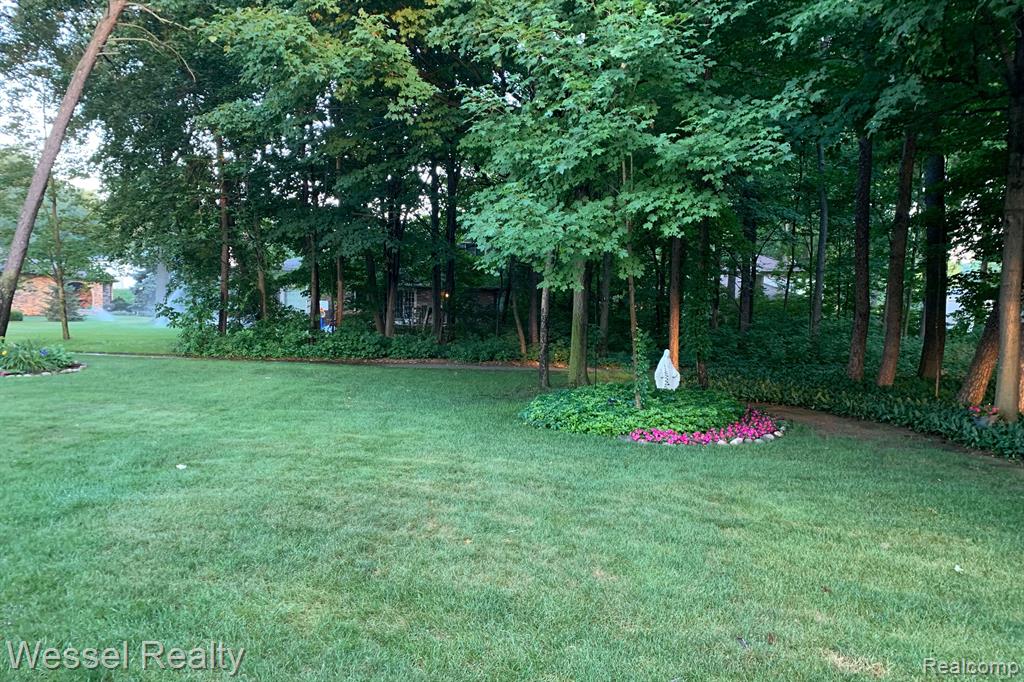 47829 BEN FRANKLIN Drive, Shelby Twp, MI 48315 — Photo 51
