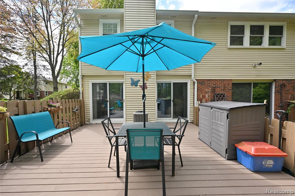 1562 Brentwood Drive, Troy, MI 48098 — Photo 31
