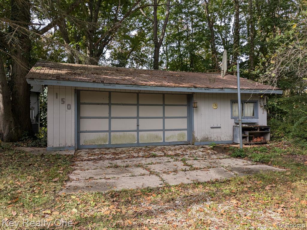 150 PORTER Lane, Leonard, MI 48367 — Photo 53