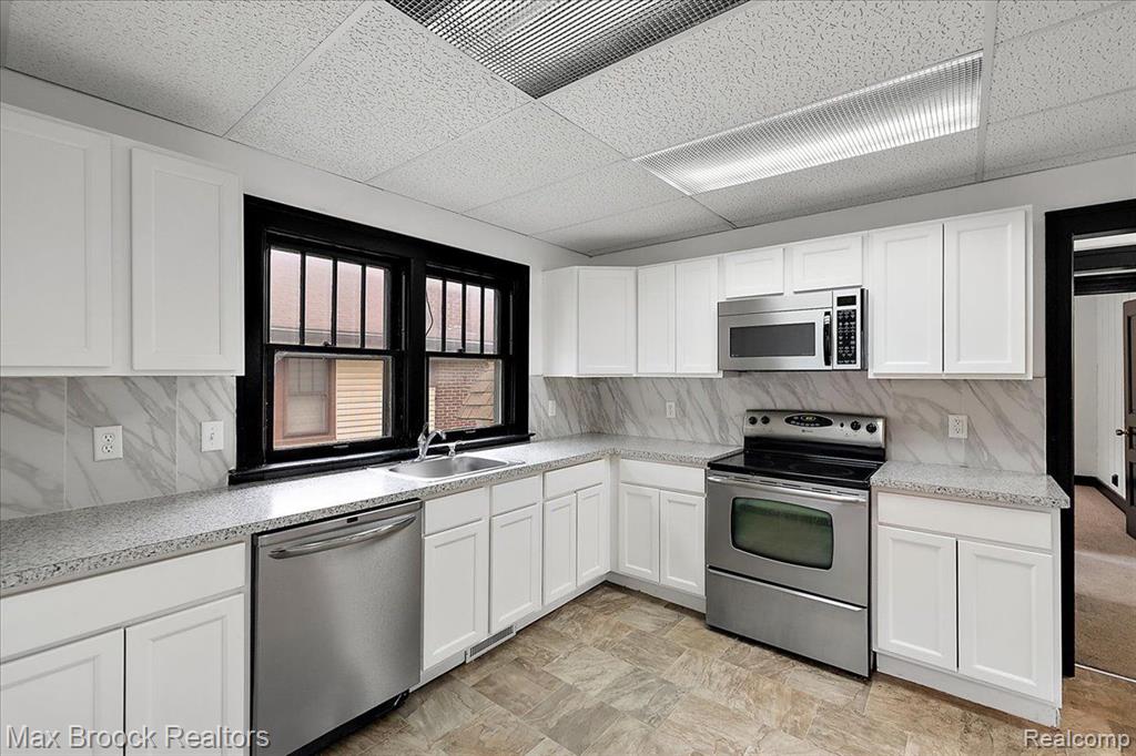 503 N WASHINGTON Avenue, Royal Oak, MI 48067 — Photo 16