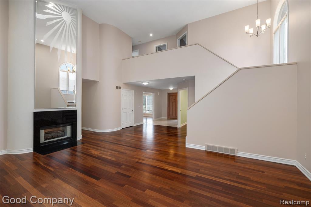 5893 CHRISTINA Drive, West Bloomfield, MI 48324 — Photo 15