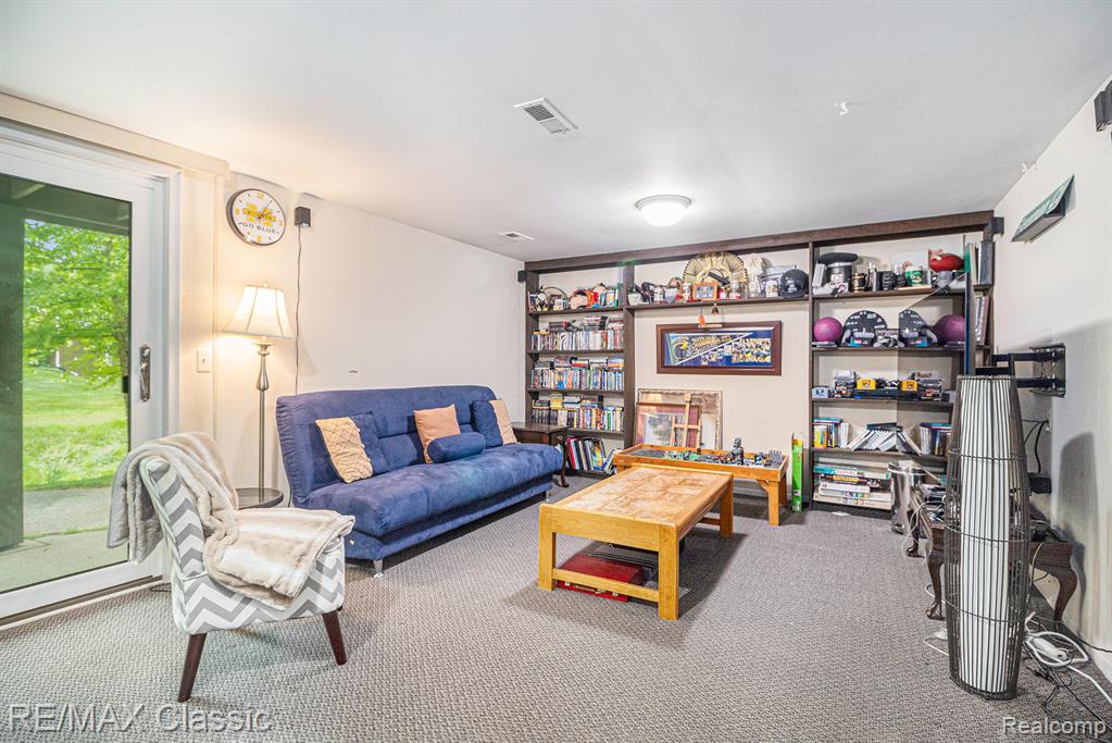 854 YORKTOWN Court, Northville, MI 48167 — Photo 19