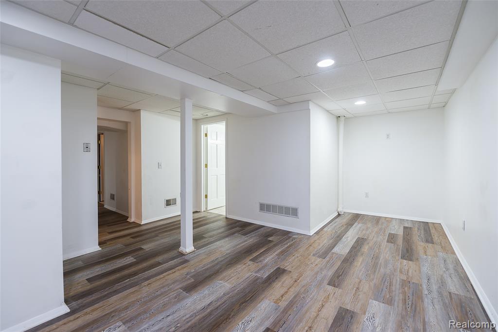 44877 Erin Drive, Plymouth, MI 48170 — Photo 29