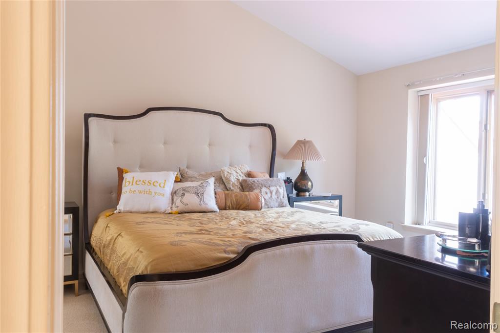 37839 Siena Drive, Farmington Hills, MI 48331 — Photo 25