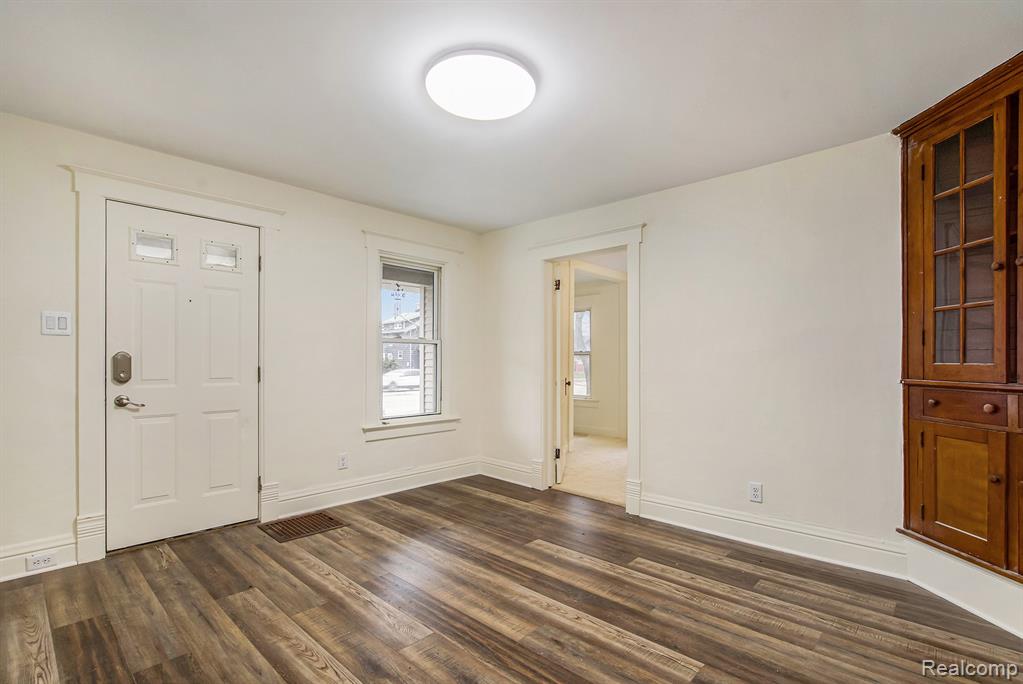 1017 Washtenaw Road, Ypsilanti, MI 48197 — Photo 2