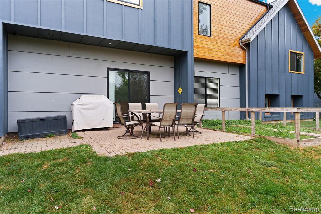 41416 Justin Drive Drive, Clinton Twp, MI 48038 — Photo 10