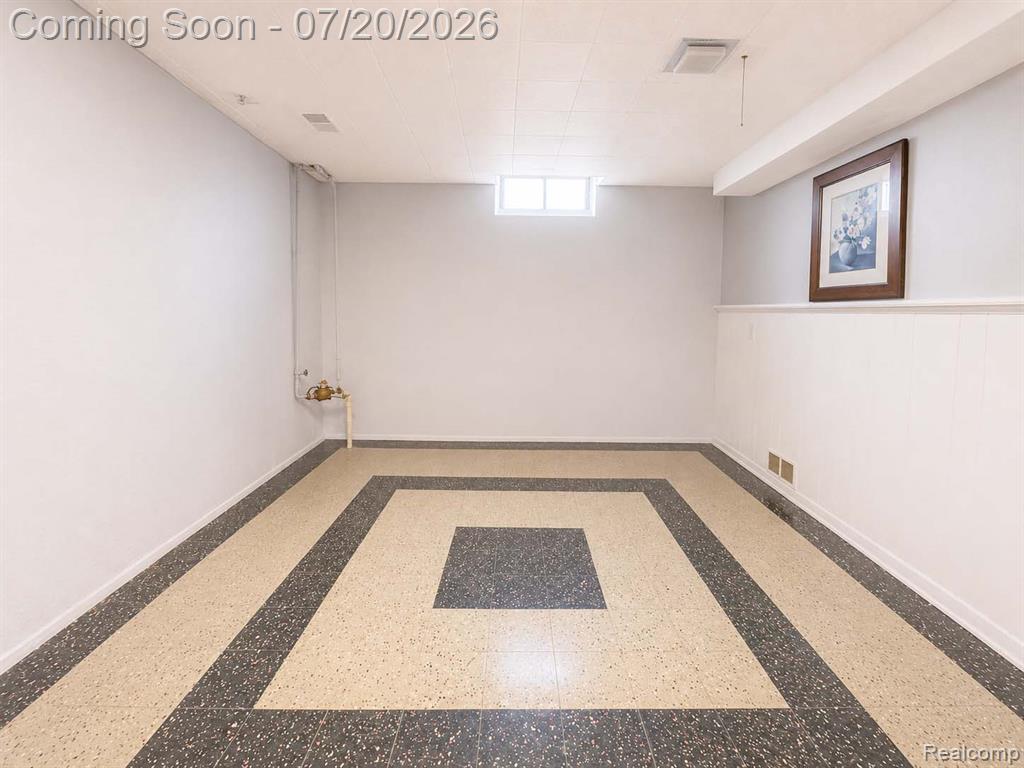 9100 Brentwood Street, Livonia, MI 48150 — Photo 18