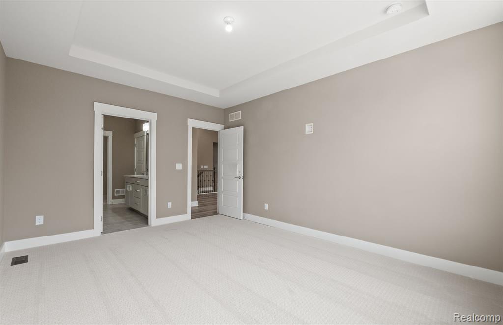 748 W SPANIEL Drive, Ann Arbor, MI 48108 — Photo 12