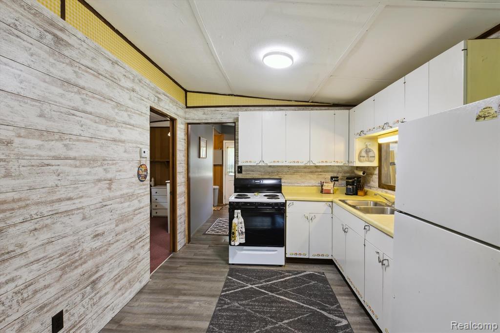 18376 Oxbow Drive, Barryton, MI 49305 — Photo 14