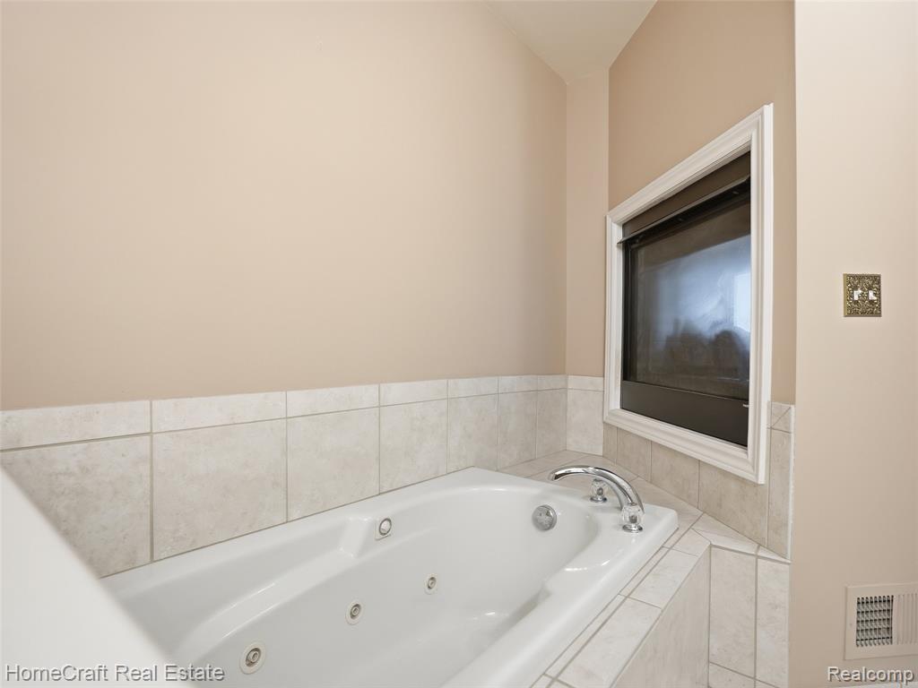 3378 ENDSLEIGH Lane, Ypsilanti, MI 48197 — Photo 19