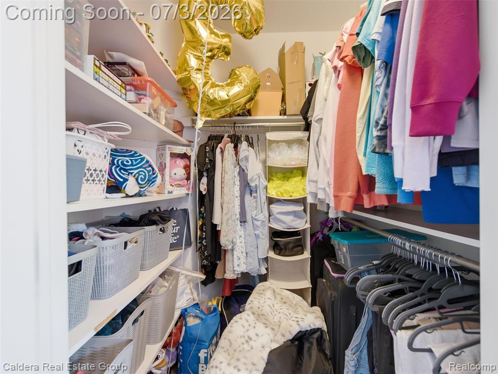 56015 Parkview Drive, Utica, MI 48316 — Photo 52
