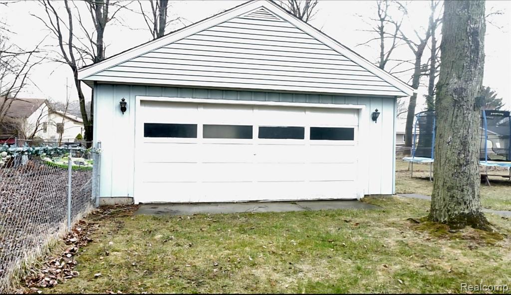4050 DEVONSHIRE Road, Fort Gratiot, MI 48059 — Photo 25