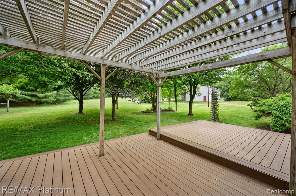 12902 Autumn Ridge Court, Milford, MI 48380 — Photo 46