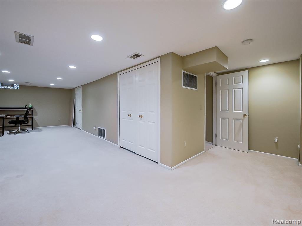 3230 Alpine Drive, Ann Arbor, MI 48108 — Photo 18