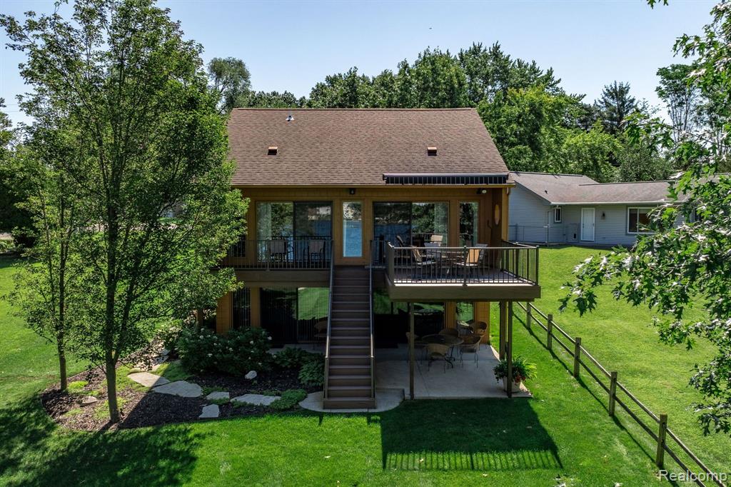 966 WOLVERINE Drive, Wolverine Lake, MI 48390 — front exterior